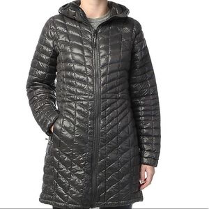 The Northface Women’s Hooded Thermoball Parka
